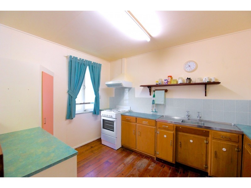 17 Park Street, Lowood QLD 4311