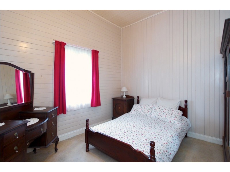 17 Park Street, Lowood QLD 4311