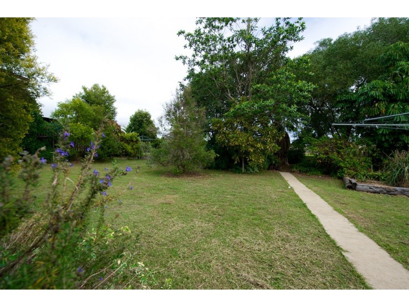 17 Park Street, Lowood QLD 4311