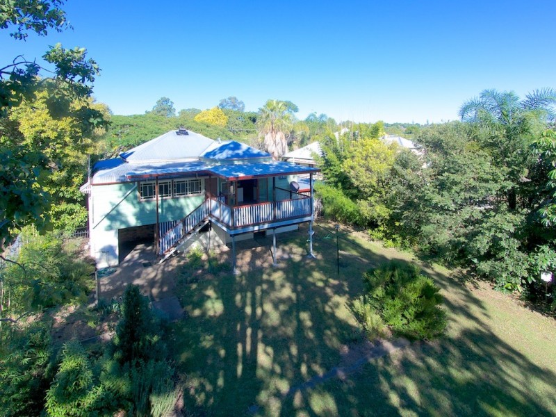 6 Railway St, East Ipswich QLD 4305