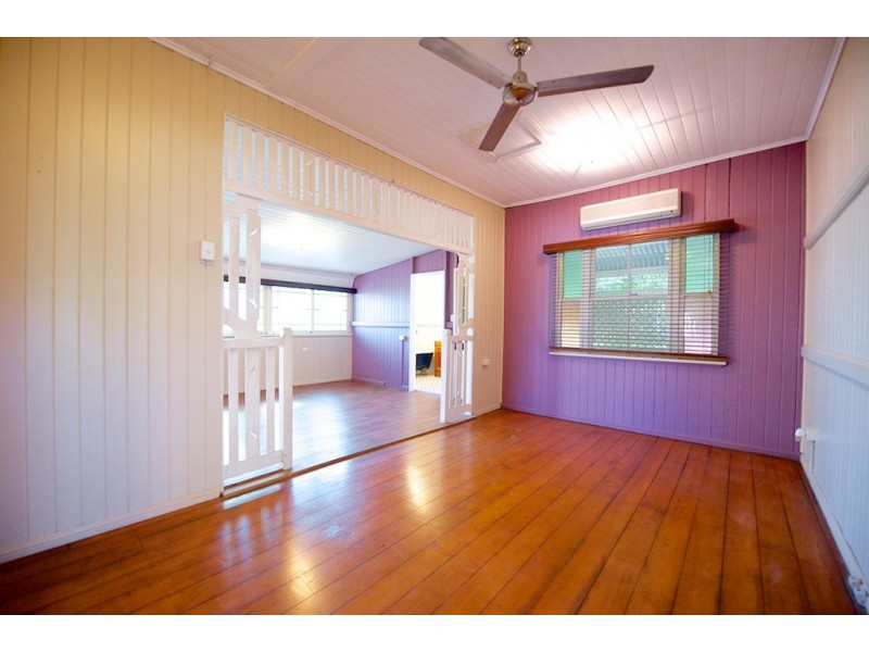 6 Railway St, East Ipswich QLD 4305