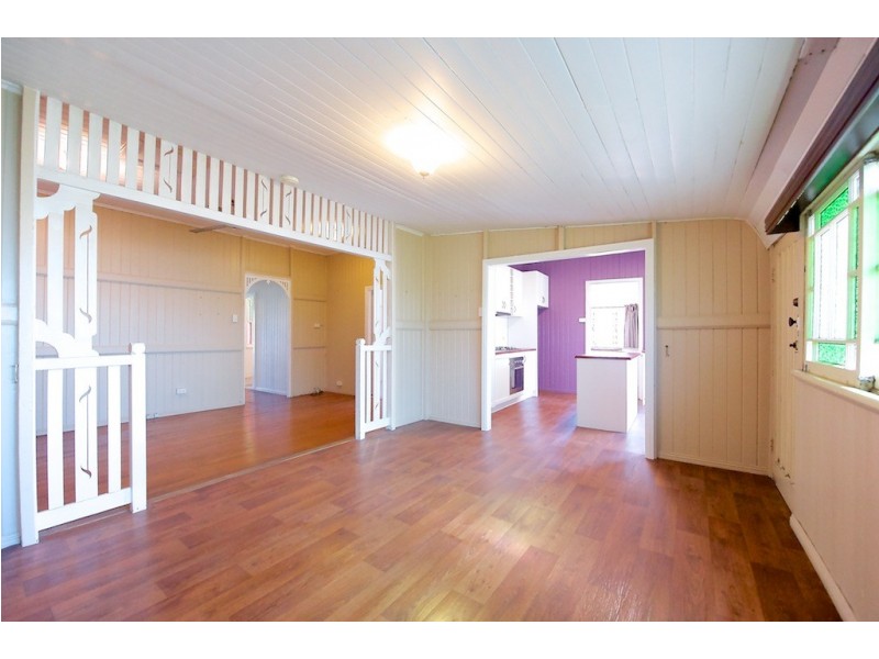 6 Railway St, East Ipswich QLD 4305