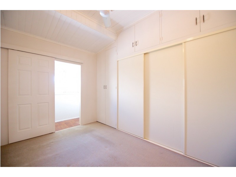 6 Railway St, East Ipswich QLD 4305