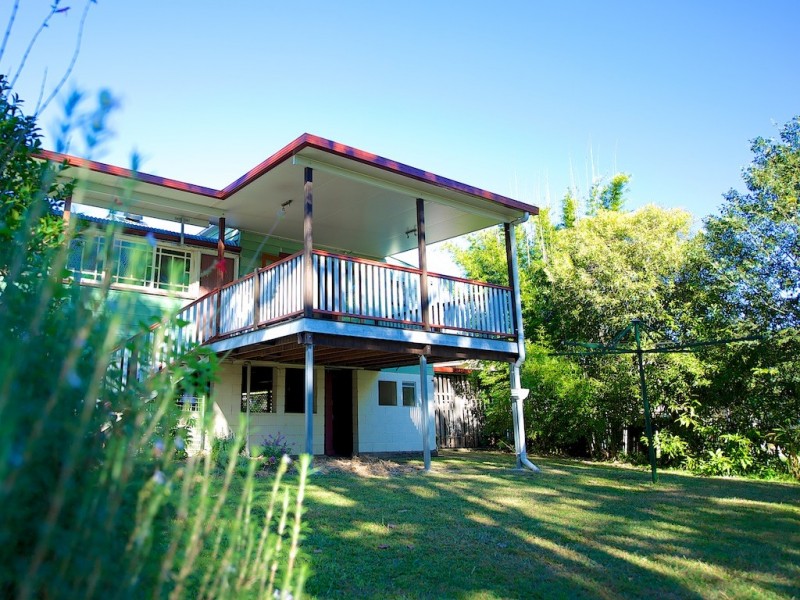 6 Railway St, East Ipswich QLD 4305