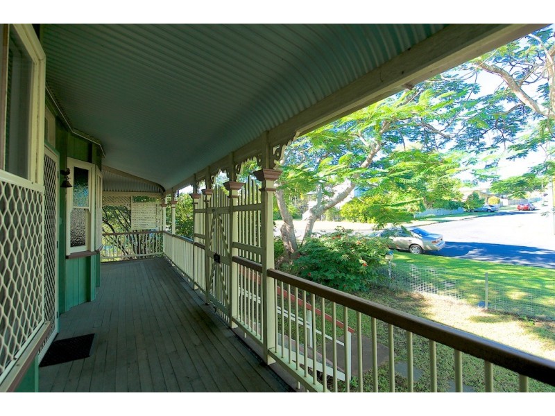 6 Railway St, East Ipswich QLD 4305