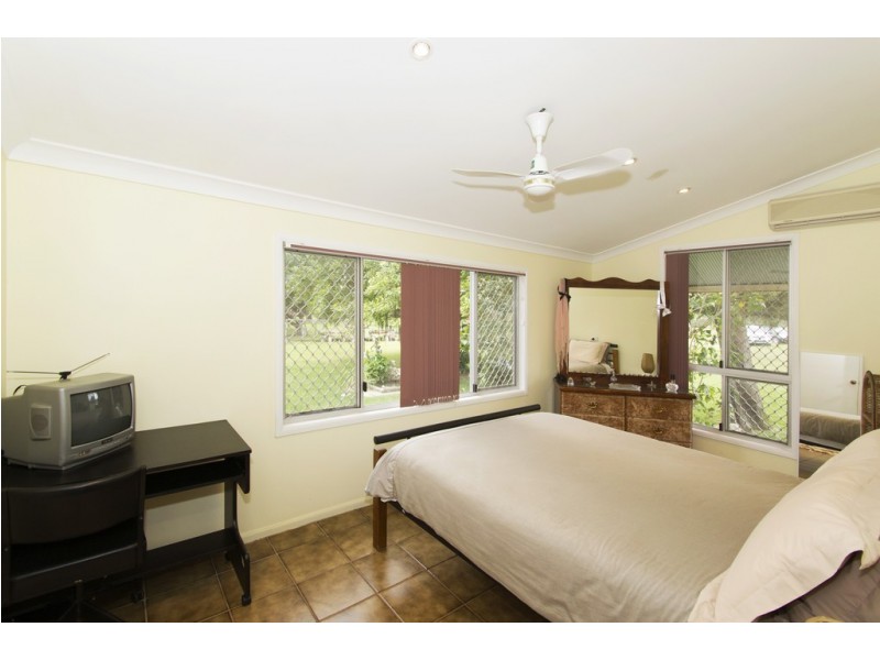 85 NERREMAN ROAD, Wivenhoe Pocket QLD 4306