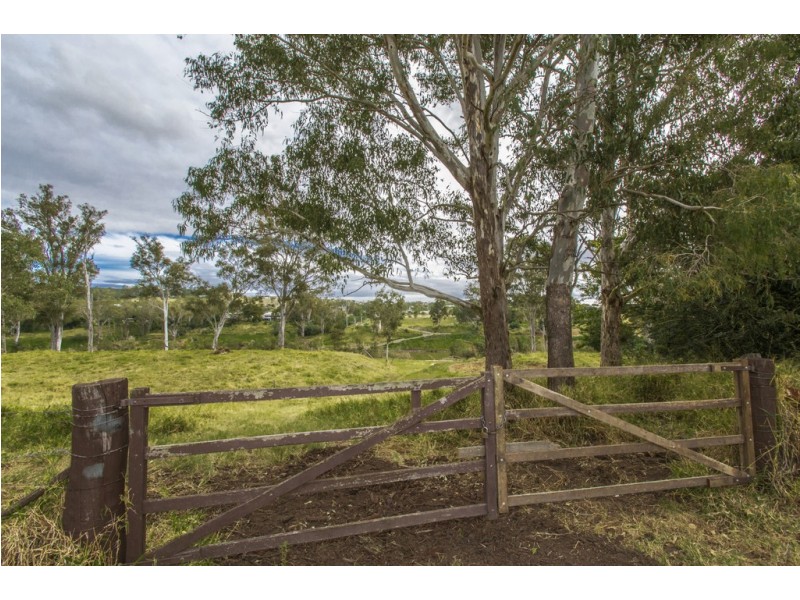 85 NERREMAN ROAD, Wivenhoe Pocket QLD 4306