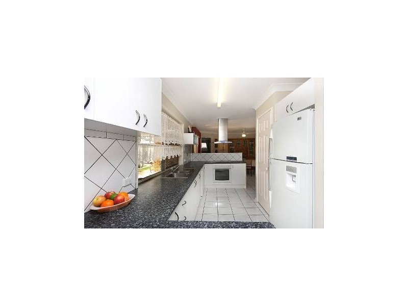 32A Thornton St, Raceview QLD 4305