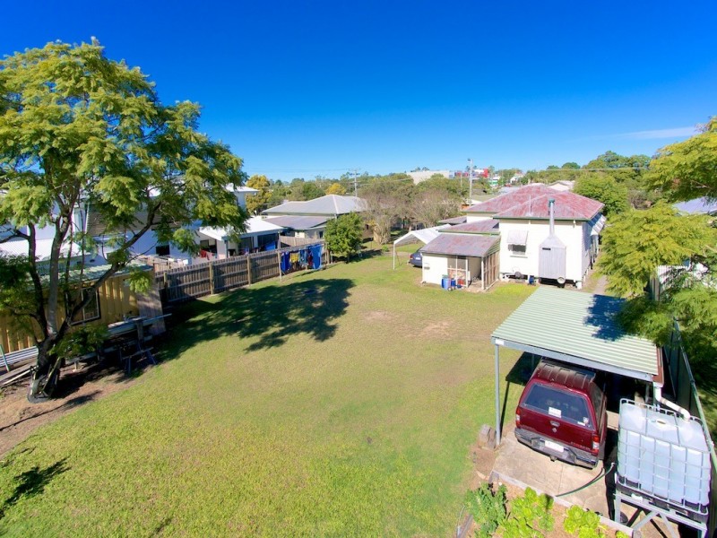 32 Clifton St, North Booval QLD 4304