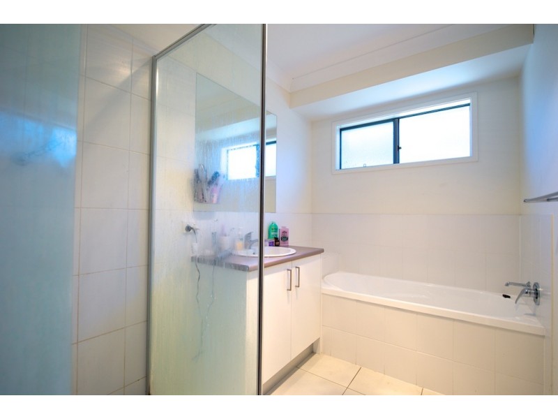 33 Goldenwood cres, Fernvale QLD 4306