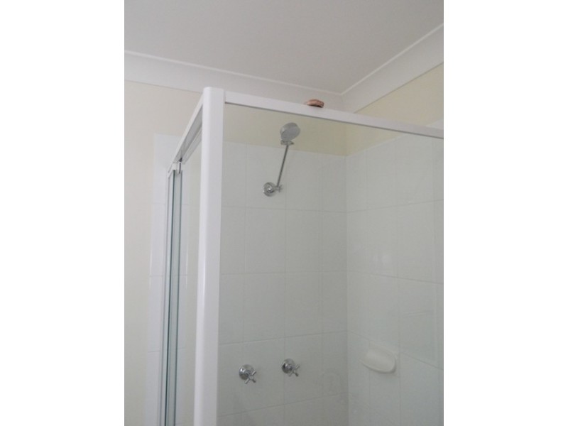 4 Poole Rd, Fernvale QLD 4306