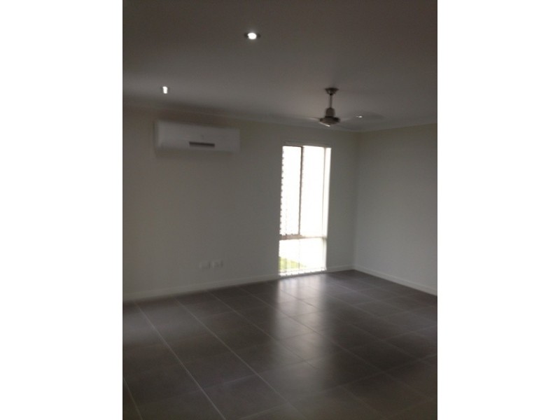 9 Kylah Street, Yamanto QLD 4305