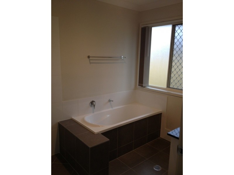 9 Kylah Street, Yamanto QLD 4305