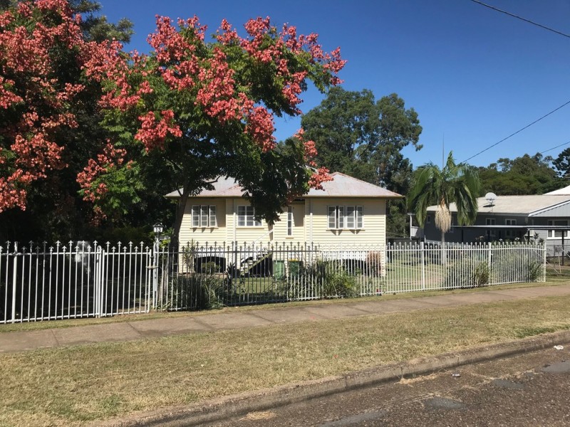 13 Holmes Street, North Ipswich QLD 4305