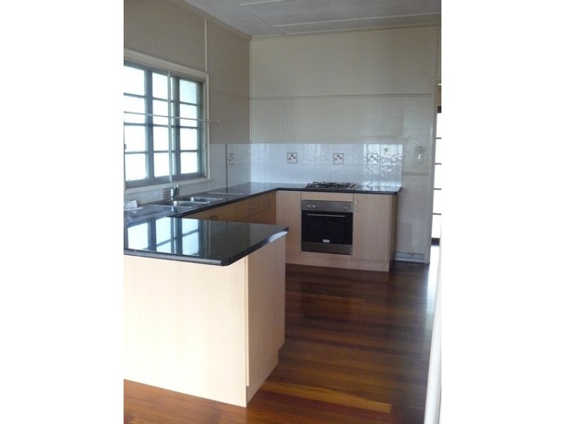 13 Holmes Street, North Ipswich QLD 4305