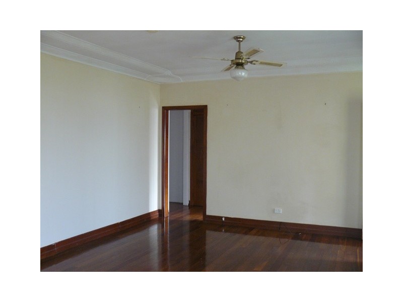 13 Holmes Street, North Ipswich QLD 4305