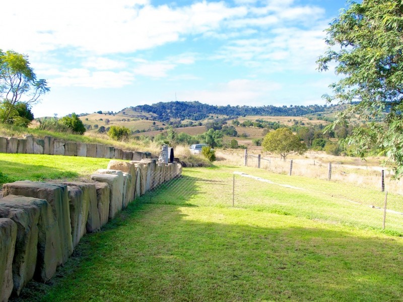 152 LITZOWS ROAD, Lowood QLD 4311