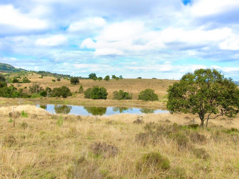 152 LITZOWS ROAD, Lowood QLD 4311