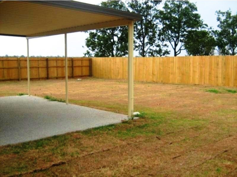 12 Bray St, Lowood QLD 4311