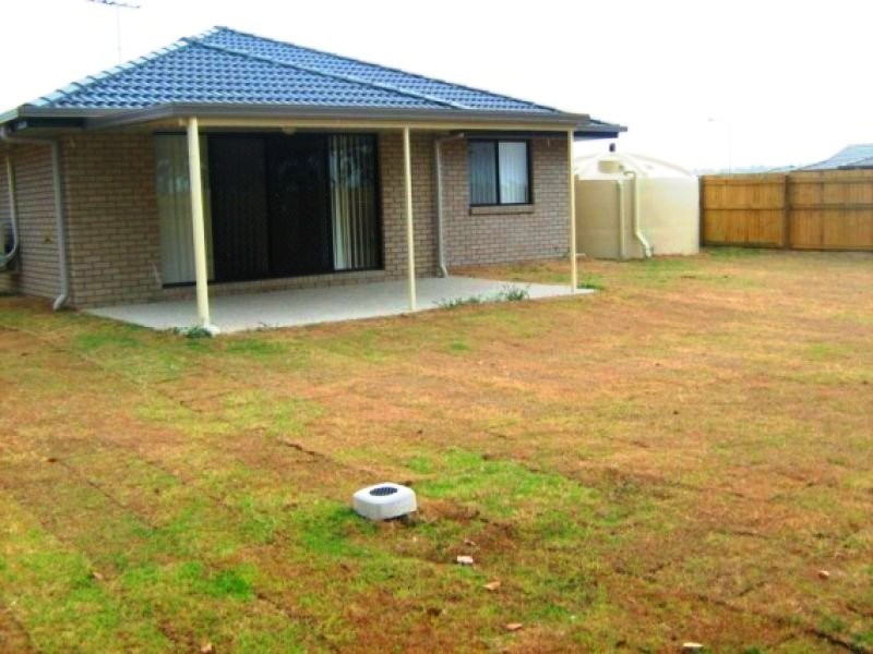 12 Bray St, Lowood QLD 4311