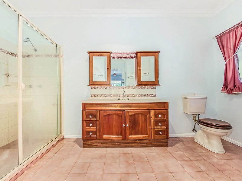 17 Hume St, Woodend QLD 4305