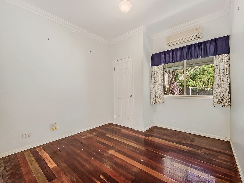 17 Hume St, Woodend QLD 4305