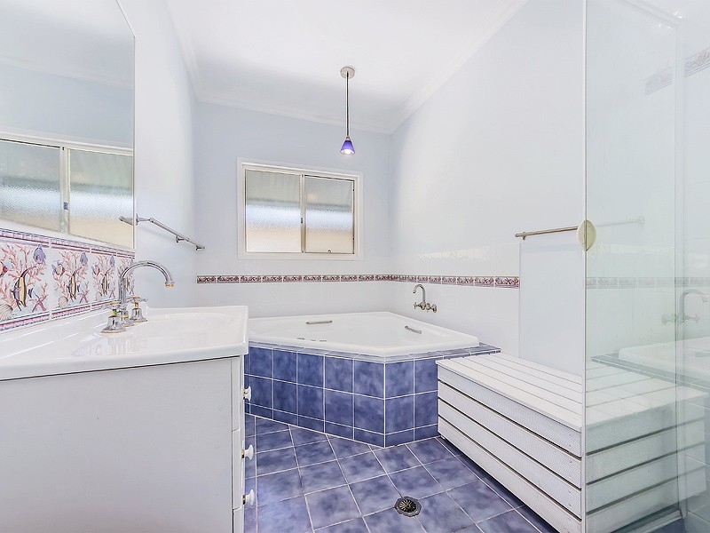 17 Hume St, Woodend QLD 4305