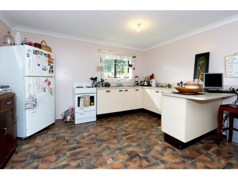 5 Blue Gum Dr, Lowood QLD 4311
