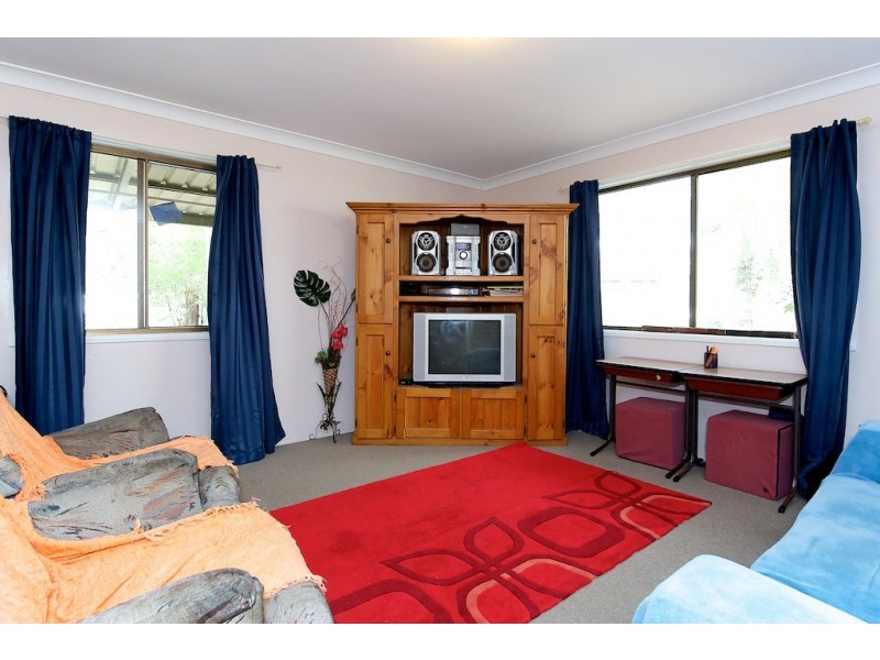 5 Blue Gum Dr, Lowood QLD 4311