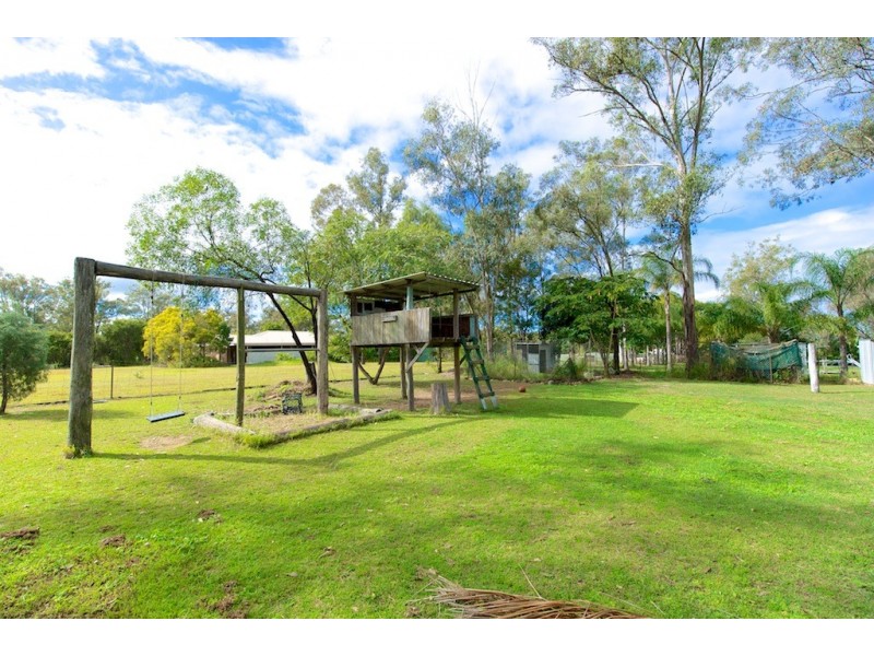 5 Blue Gum Dr, Lowood QLD 4311