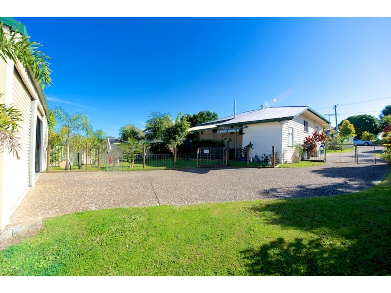 6 Law St, Bundamba QLD 4304