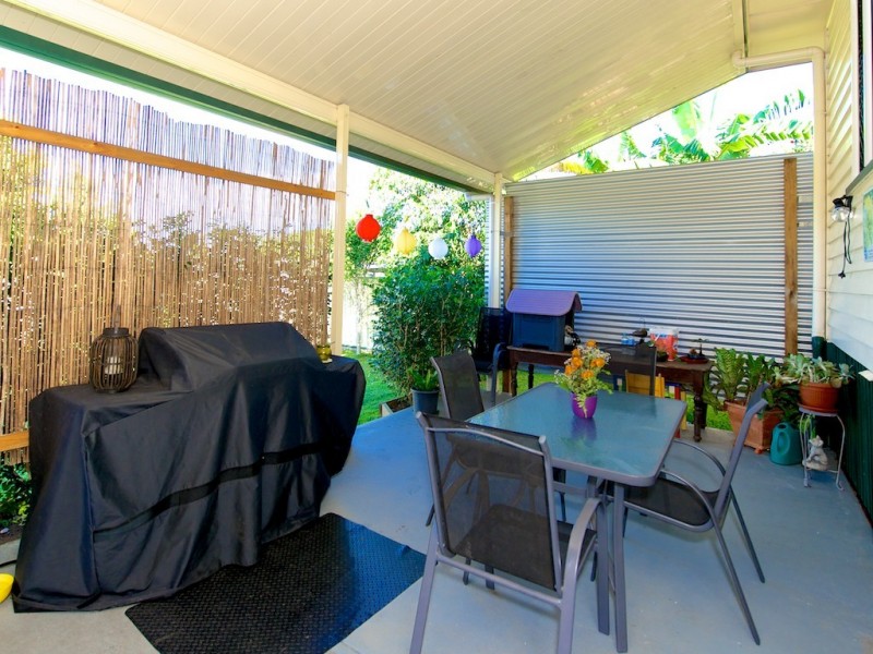 6 Law St, Bundamba QLD 4304