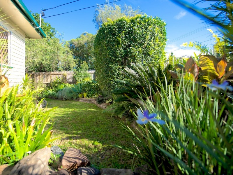 6 Law St, Bundamba QLD 4304