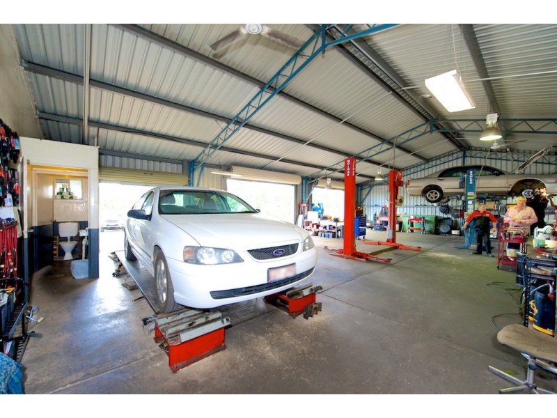 1 Main St, Fernvale QLD 4306