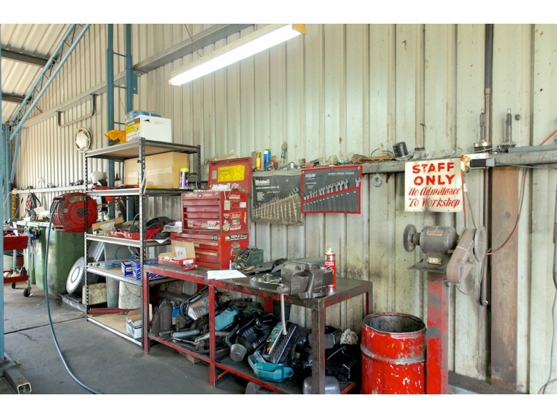 1 Main St, Fernvale QLD 4306