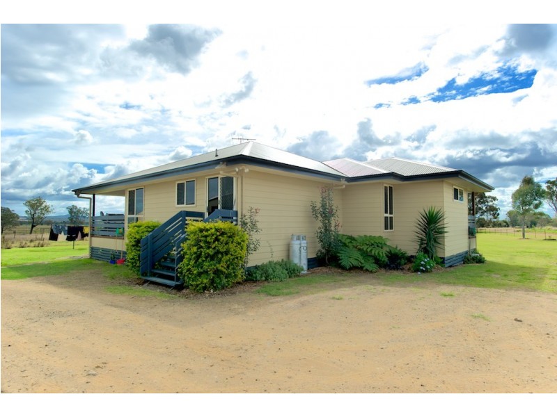 30 RED HILL RD, Wilsons Plains QLD 4307
