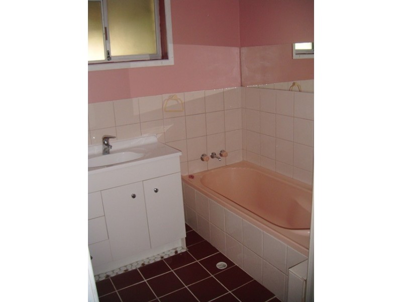 9 McInnerney St, Collingwood Park QLD 4301