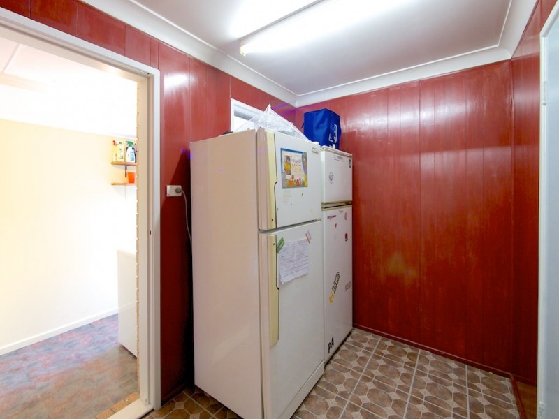 9 McInnerney St, Collingwood Park QLD 4301