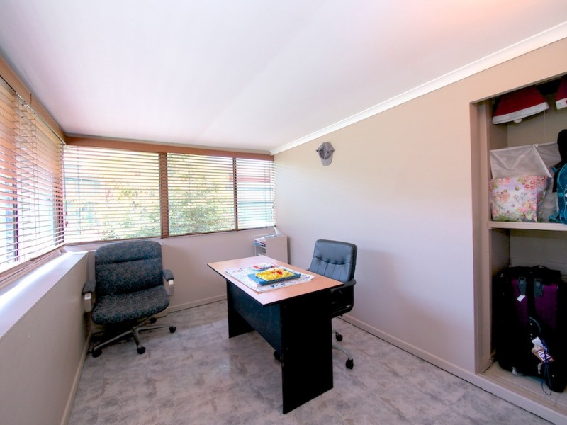 9 McInnerney St, Collingwood Park QLD 4301