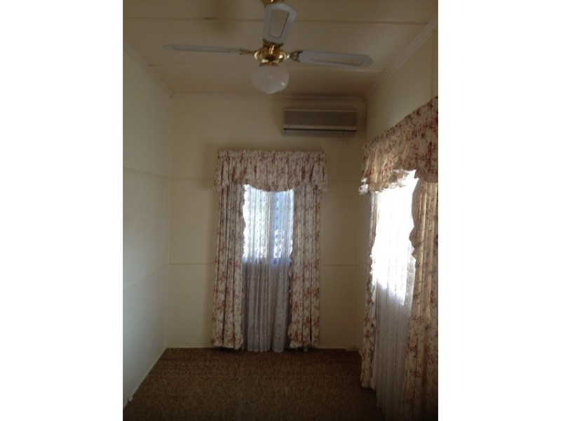 7 Frederick Street, Newtown QLD 4305