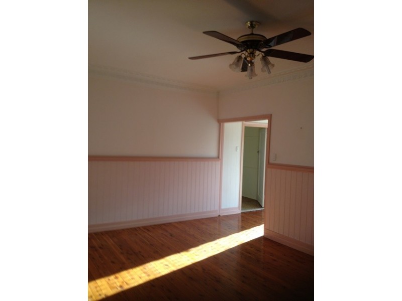 7 Frederick Street, Newtown QLD 4305