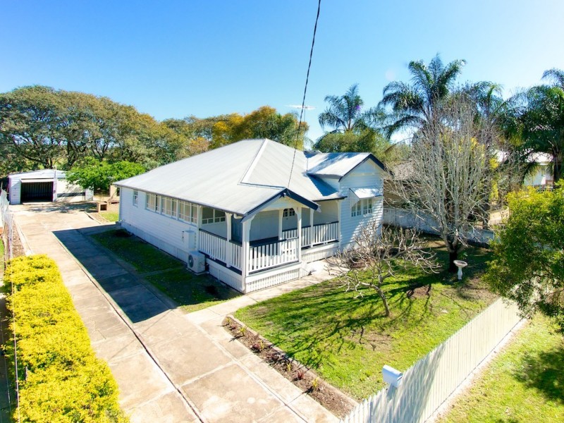 7 Daniel St, Lowood QLD 4311