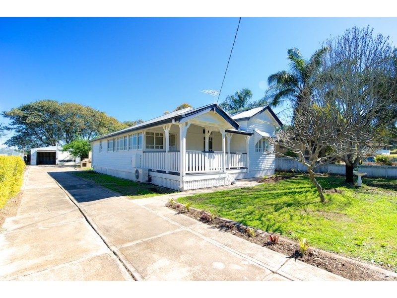 7 Daniel St, Lowood QLD 4311