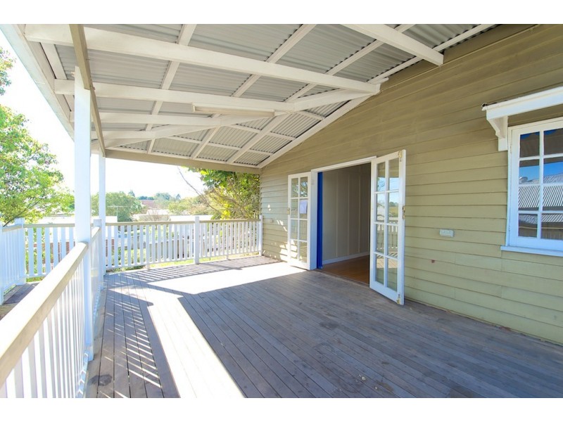 2C McMahon St, Bundamba QLD 4304