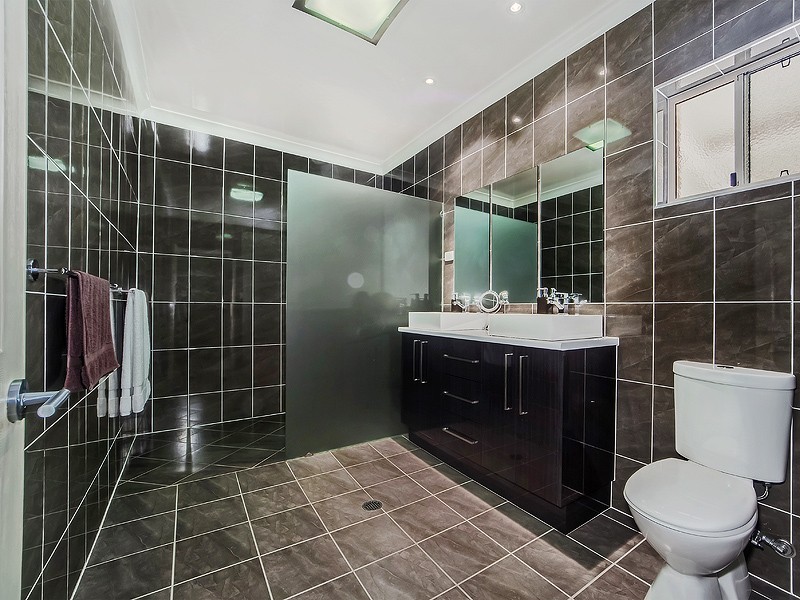 531 Pine Mountain Road, Muirlea QLD 4306