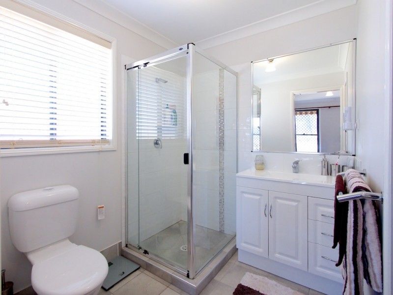 45 Macadamia Rd, Lowood QLD 4311