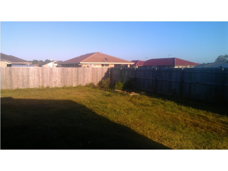 18 Haslingden Park Dr, Lowood QLD 4311