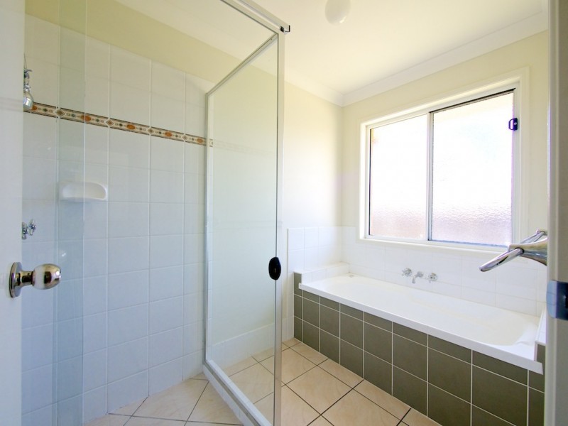 113 Anna Dr, Raceview QLD 4305