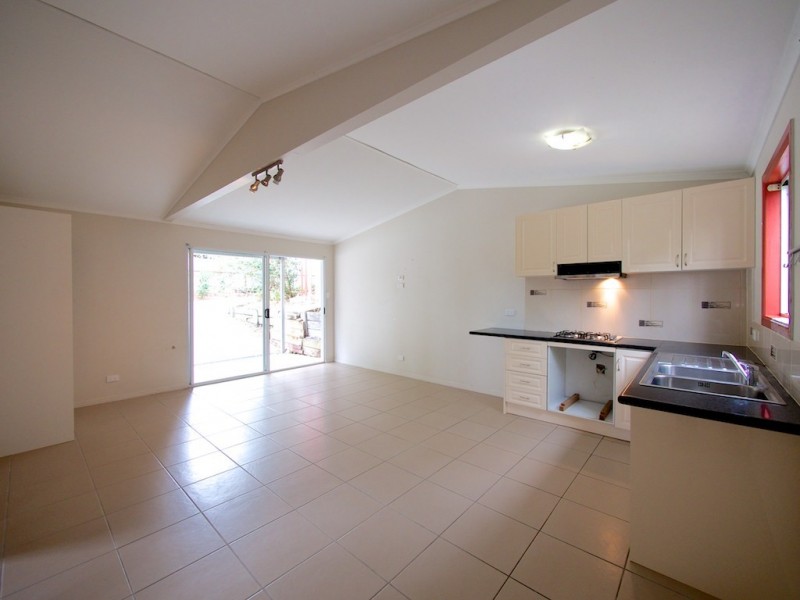 16 Arthur St, Woodend QLD 4305