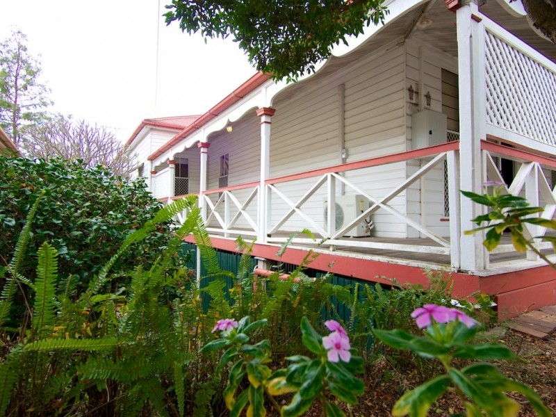 16 Arthur St, Woodend QLD 4305
